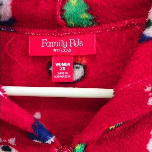 Christmas onesie Pj's red with xmas print and hood women's XS like new - Picture 3 of 3